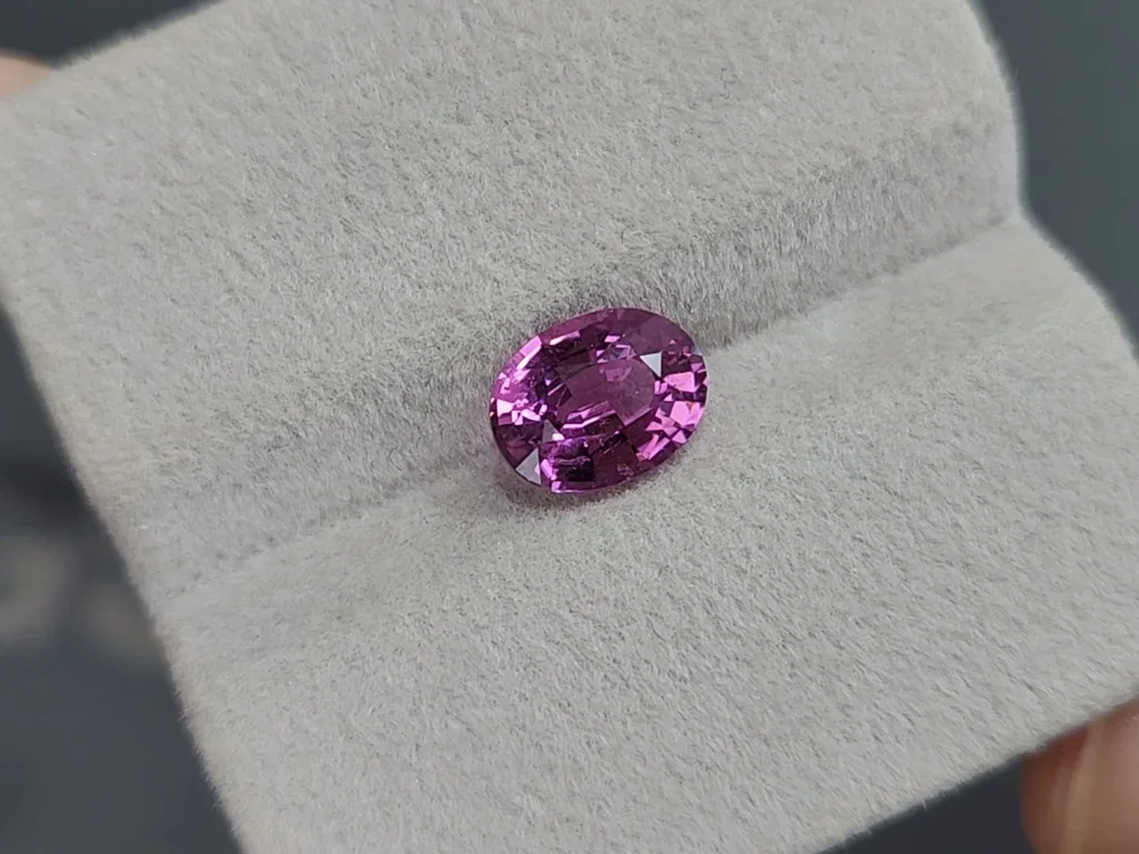 Tourmaline Hot Pink oval cuts 2.04 carats, Africa Image №4