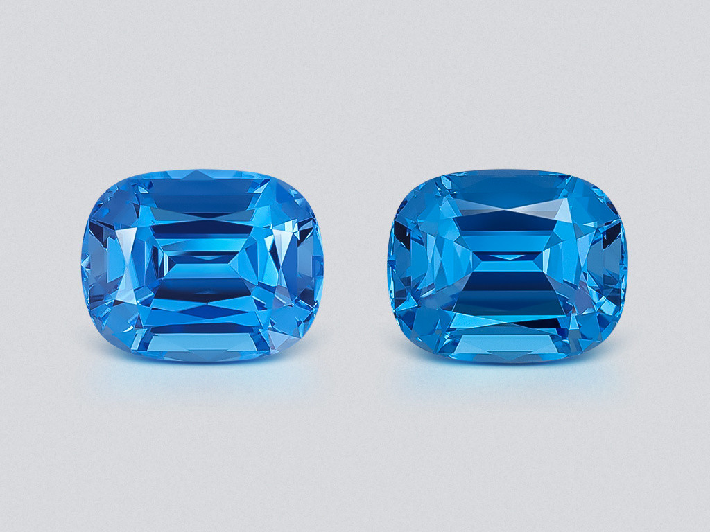 Pair of large topaz Vivid Swiss Blue cushion cut  25.93 carats, Brazil  Image №1