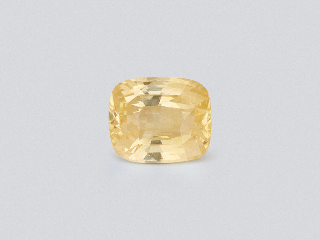 Unheated yellow sapphire cobashon cut 1.54 carats, Sri Lanka Image №1