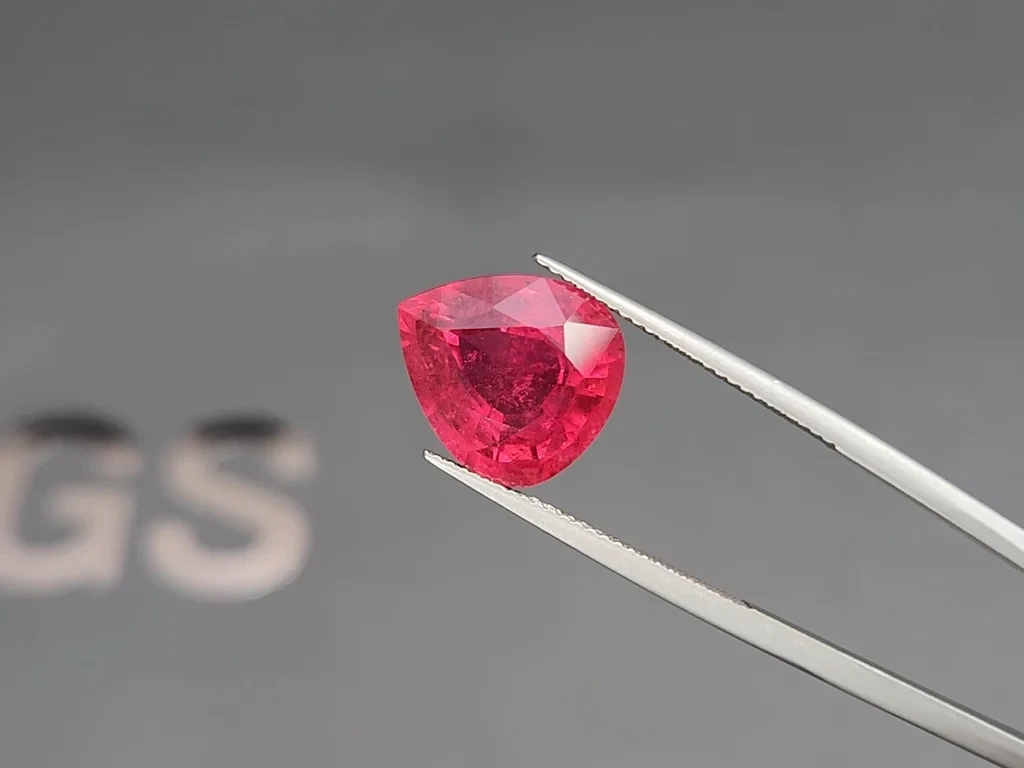 Tourmaline rubellite pear cut 7.12 carats, África Image №3