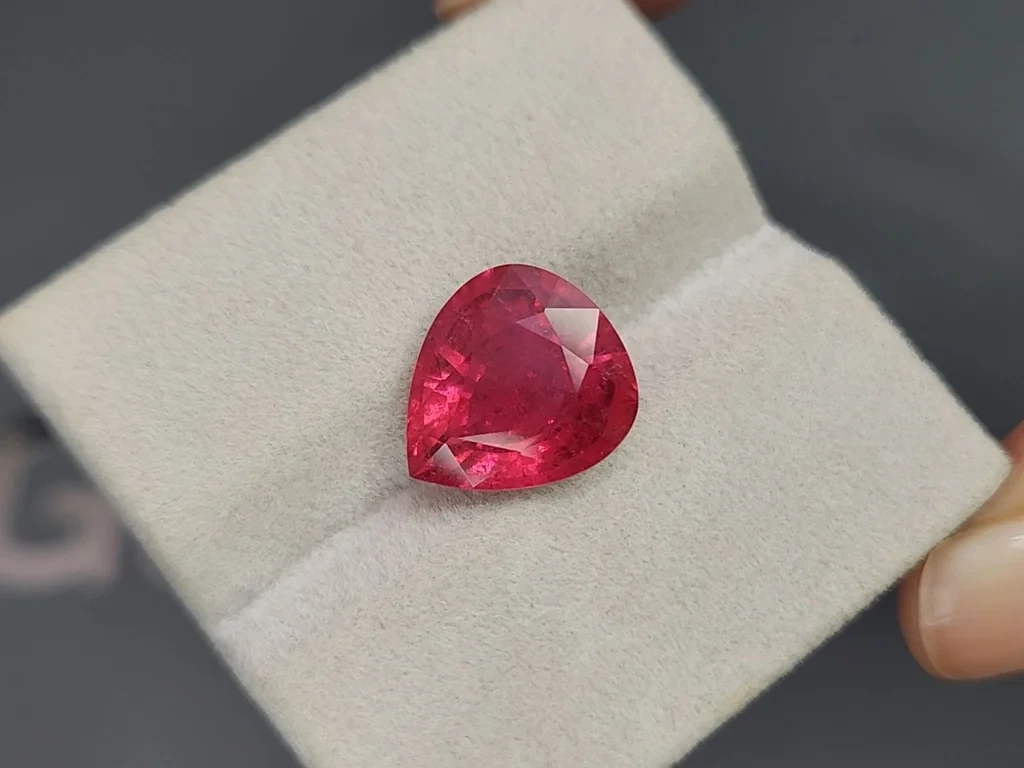 Tourmaline rubellite pear cut 7.12 carats, África Image №4