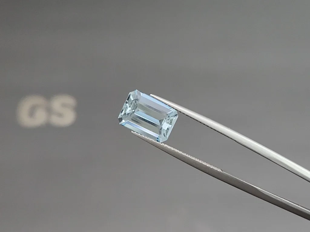 Aquamarine octagon cut 3.69 carats, Madagascar  Image №3
