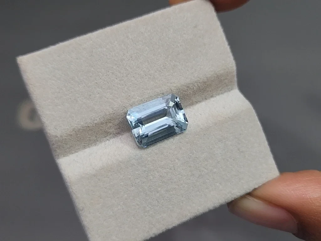 Aquamarine octagon cut 3.69 carats, Madagascar  Image №4