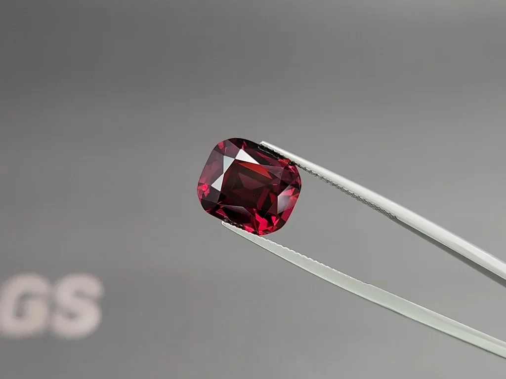 Purple garnet cushion cut  8.28 carats, Africa Image №3