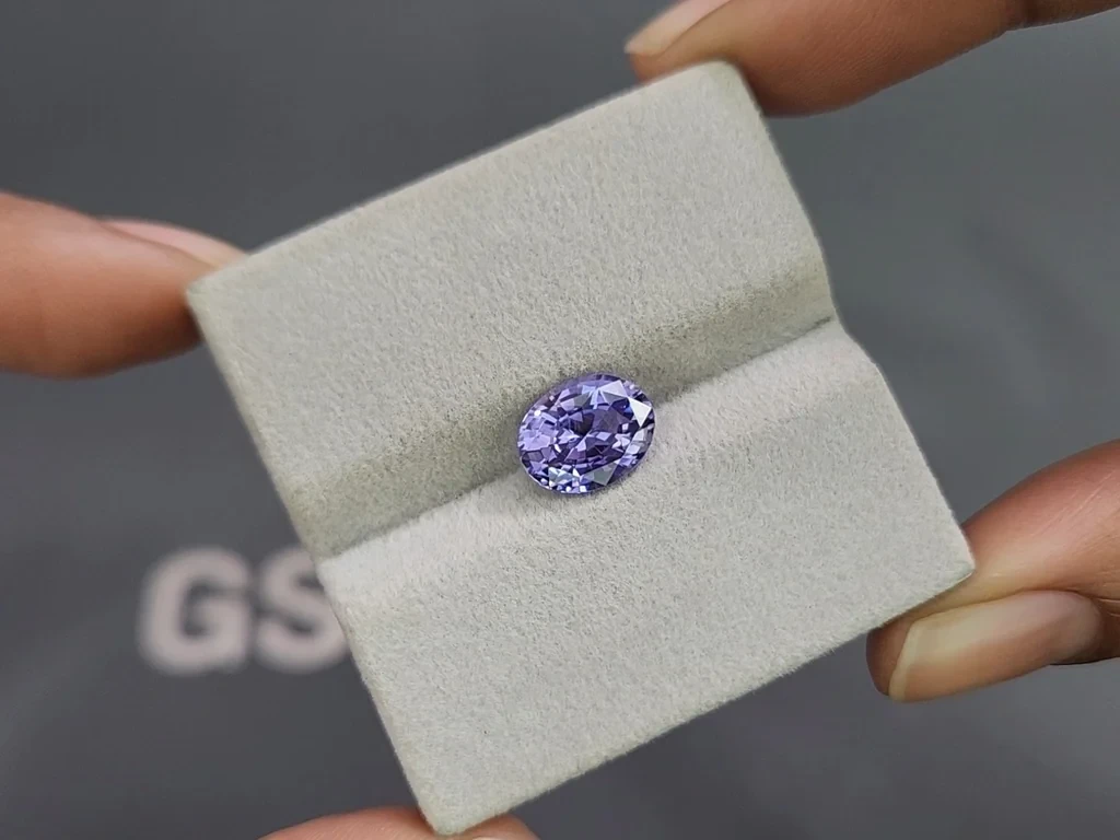 Unheated purple or Lavender sapphire in oval cut 2.96 carats, Sri Lanka Image №4