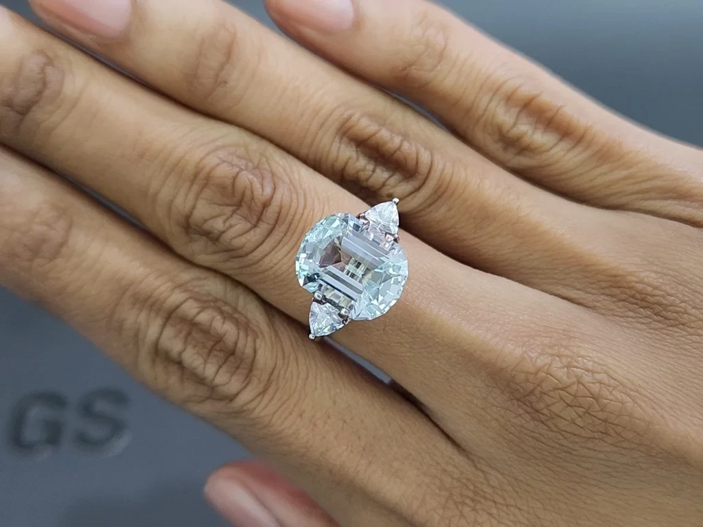 Aquamarine cushion cut 5.61 carats, Madagascar  Image №5