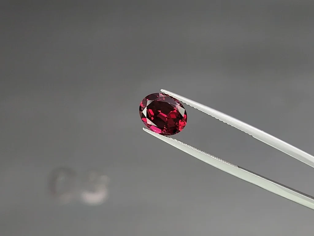 Set of rhodolite garnets oval cut 9.37 carats, Madagascar Image №3