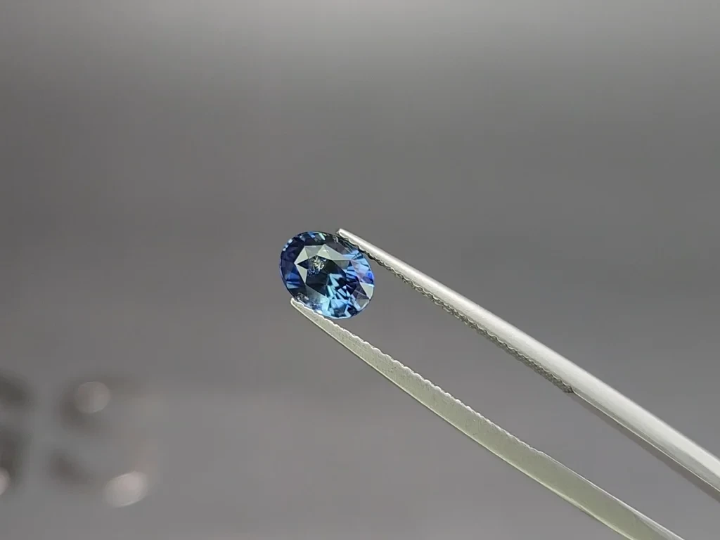 Unheated blue sapphire oval cut  1.65 carats, Sri Lanka Image №3