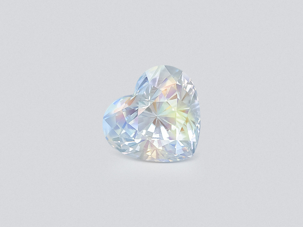 Rainbow moonstone heart shape 7.04 carats, Madagascar Image №1