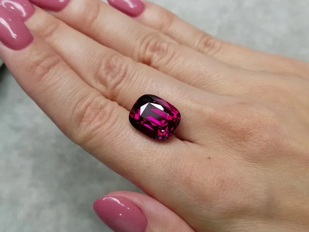 Cushion cut rhodolite garnet 14.97 ct, Tanzania Image №2