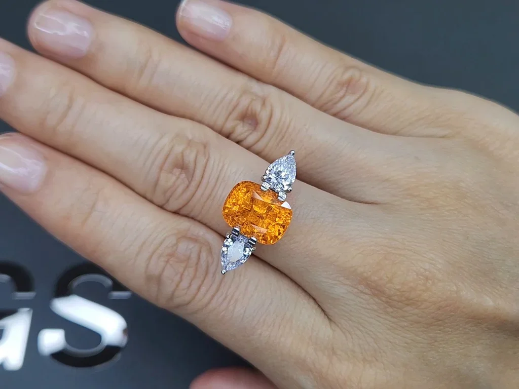 Top color spessartite garnet Fanta cushion cut 6.85ct, Africa Image №4