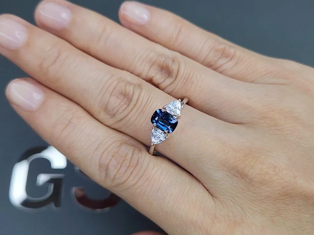 Rare cobalt blue spinel in cushion cut 1.23 carats, Tanzania Image №5