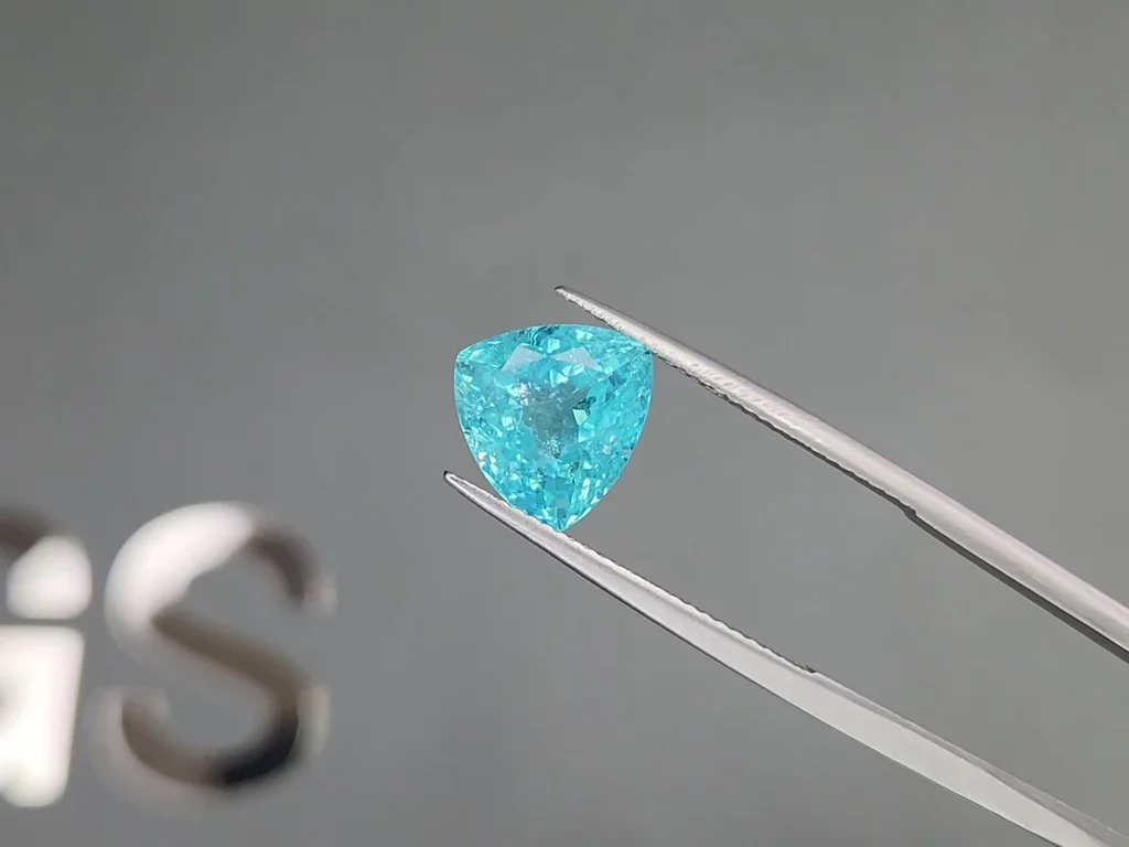 Trillion-cut neon blue Paraiba tourmaline 5.20 carats, Mozambique Image №3