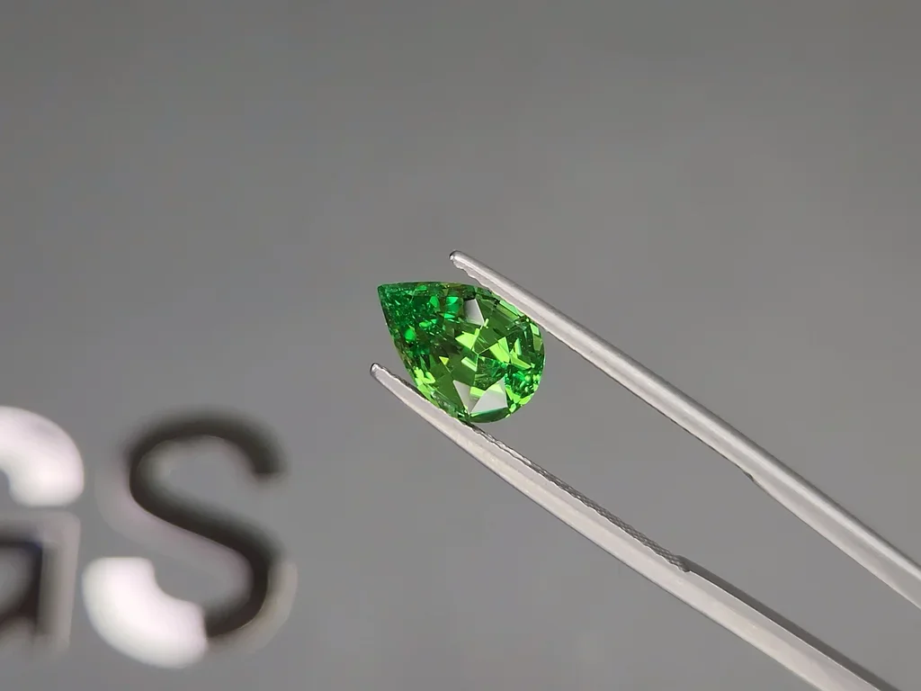 Intense Green tsavorite garnet in pear cut 2.05 carats, Tanzania Image №3