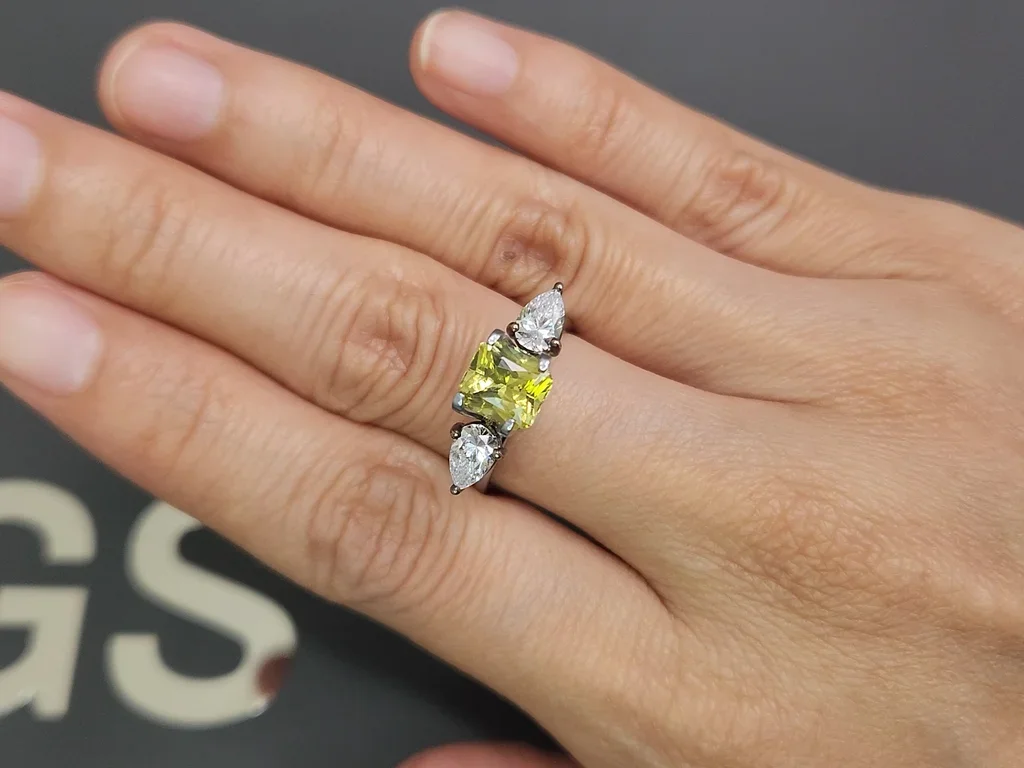 Chrysoberyl in radiant cut 1.72 carats, Sri Lanka Image №5