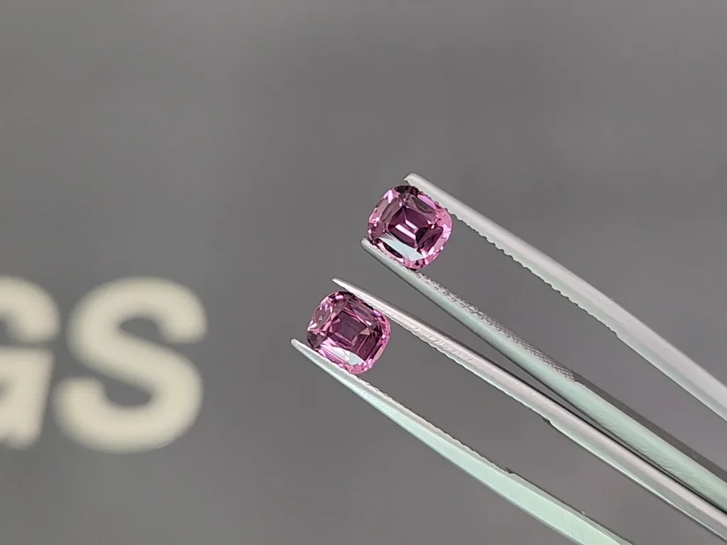 Set of rhodolite garnets in cushion cut 3.89 carats, Tanzania Image №4