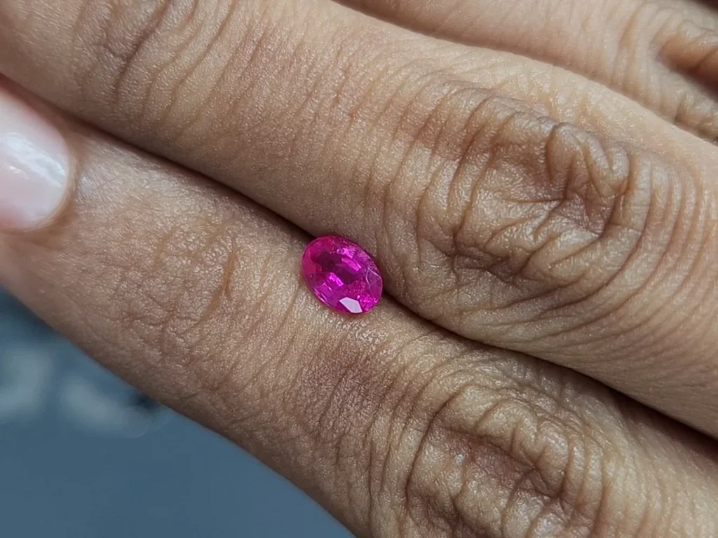 Ruby Pigeon Blood oval cut 0.50 carats, Burma Image №2