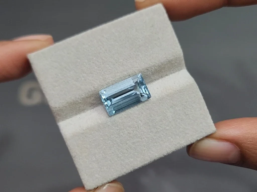 Aquamarine baguette cut 4.29 carats, Madagascar  Image №4