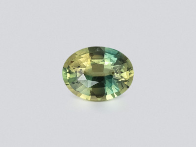 Unheated sapphire Bi-color oval cut 1.55 carats, Madagascar photo