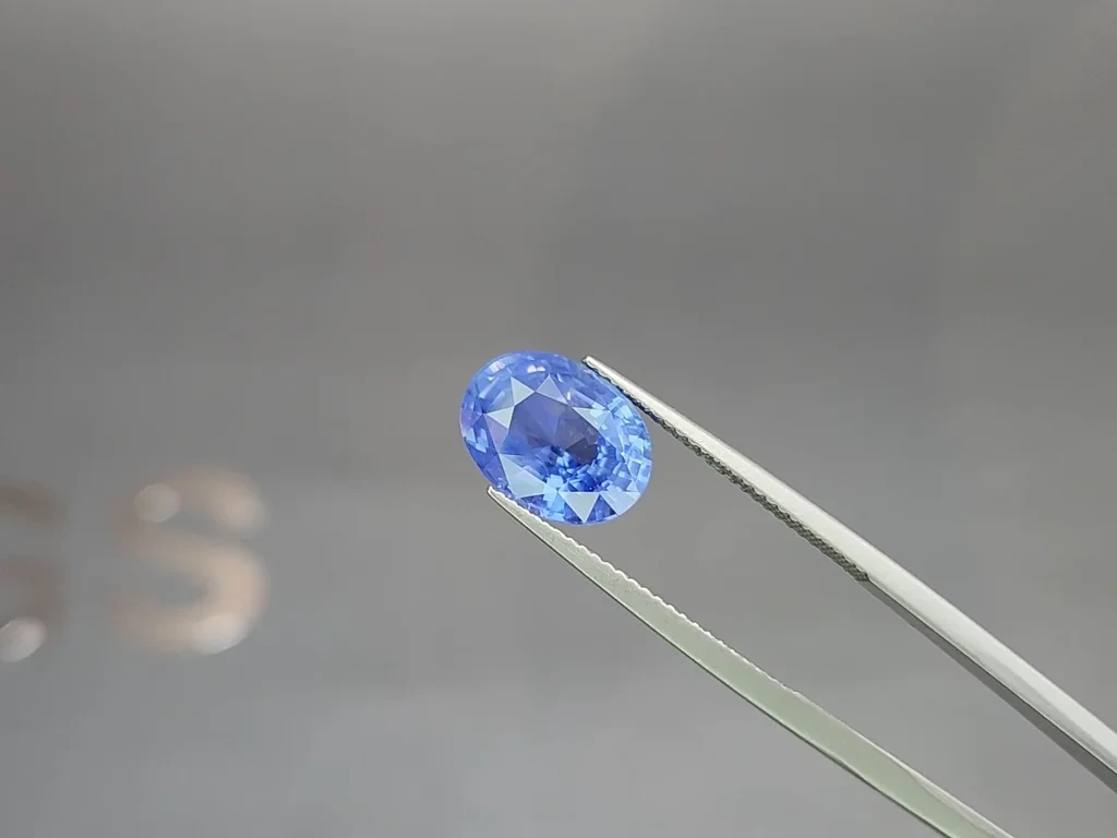Unheated sapphire oval cut 5.58 carats, Sri Lanka Image №3