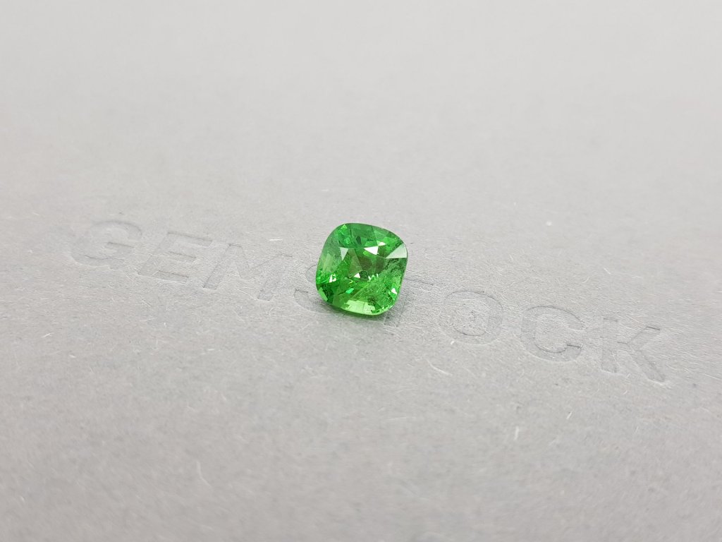 Bright green cushion cut tsavorite garnet 2.13 ct Image №3