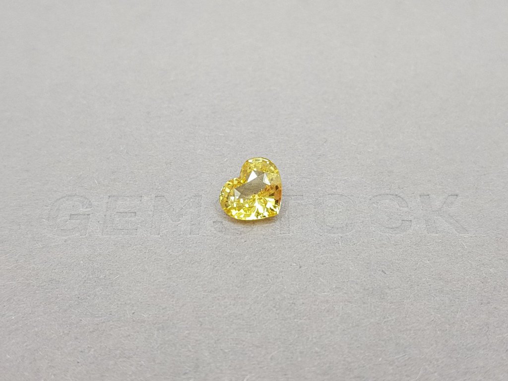 Heart cut yellow sapphire 2.02 ct, Sri Lanka Image №1