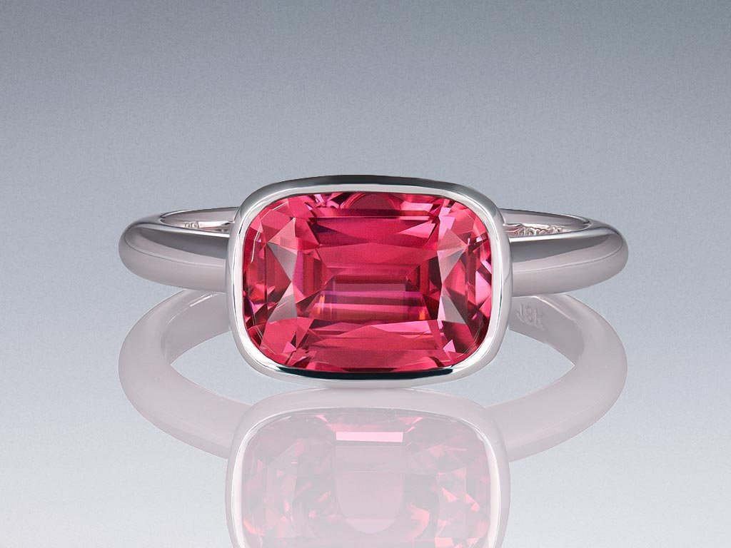 Ring with pink rubellite 3.55 carats in 18K white gold Image №1