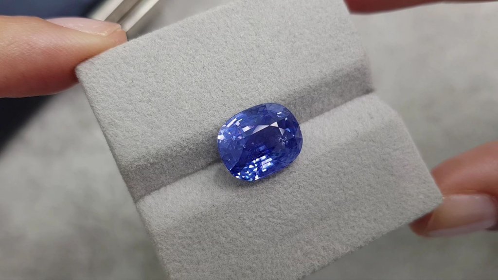 Unheated Cornflower blue sapphire 9.07 ct in cushion cut, Sri Lanka Image №2