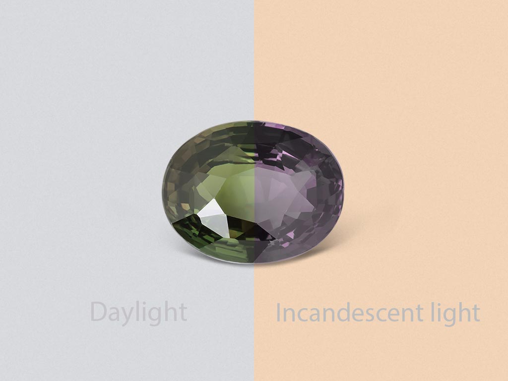 Alexandrite with strong color change effect in oval cut 5.04 ct, Sri Lanka Image №1