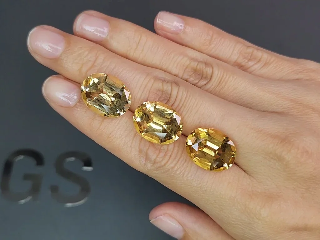 Set of yellow citrines in a high-precision cut oval 27.53 carats, Africa  Image №2