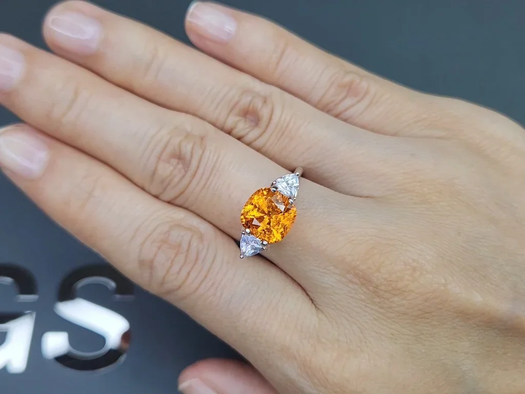 Top Fanta color spessartite garnet in cushion cut 4.23 carats, Africa Image №5