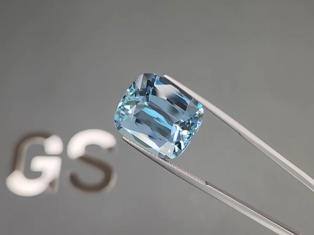 Large 18.18ct cushion cut aquamarine, Madagascar  Image №3