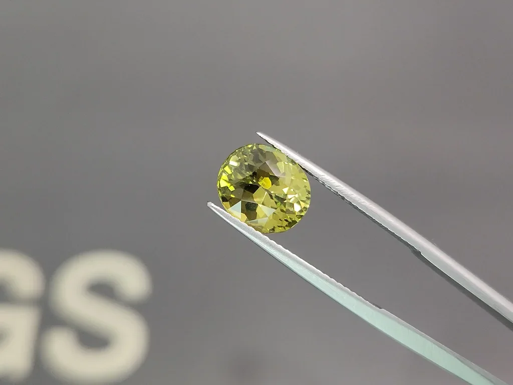 Chrysoberyl oval cut 3.67 carats, Sri Lanka   Image №3