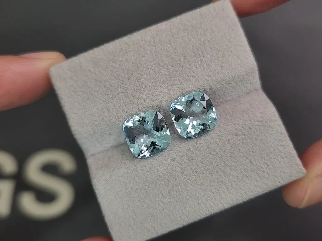Pair of aquamarines cushion cut 5.03 carats, Madagascar  Image №4