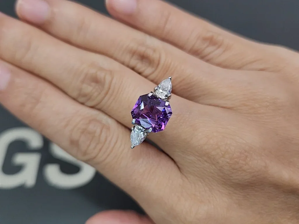Unheated purple sapphire radiant cut 3.51 carats, Sri Lanka Image №5