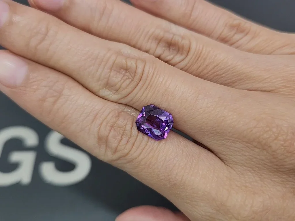 Unheated purple sapphire radiant cut 3.51 carats, Sri Lanka Image №2