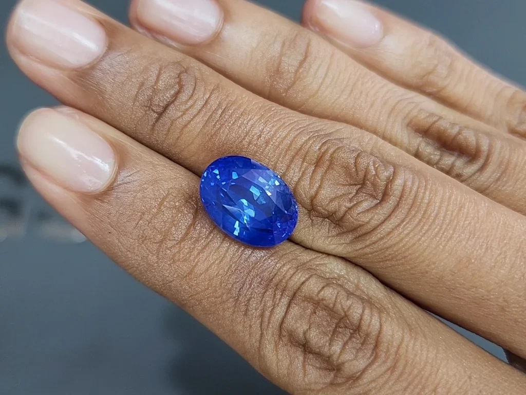 Large unheated blue sapphire oval cut 10.53 carats, Sri Lanka Image №2