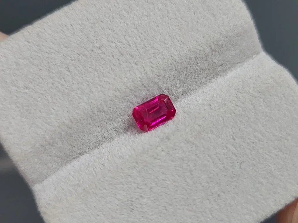 Ruby Pigeon Blood octagon cut 0.61 carats, Burma Image №4
