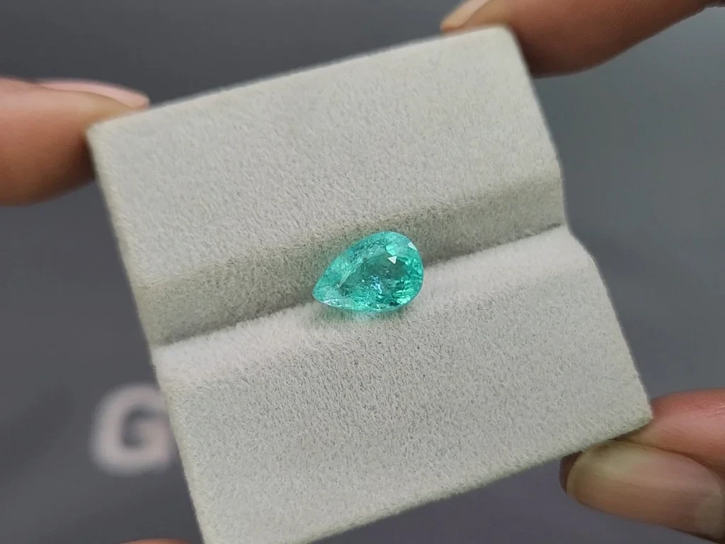 Neon green Paraiba pear cut  2.76 carats,  Mozambique Image №4