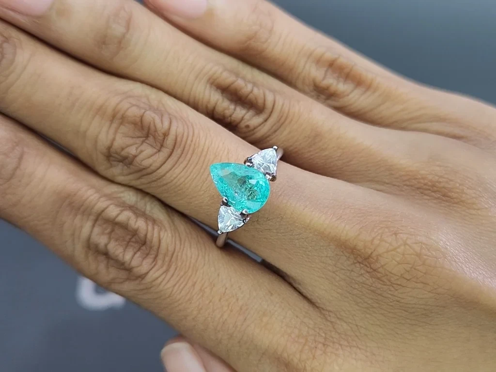 Neon green Paraiba pear cut  2.76 carats,  Mozambique Image №5