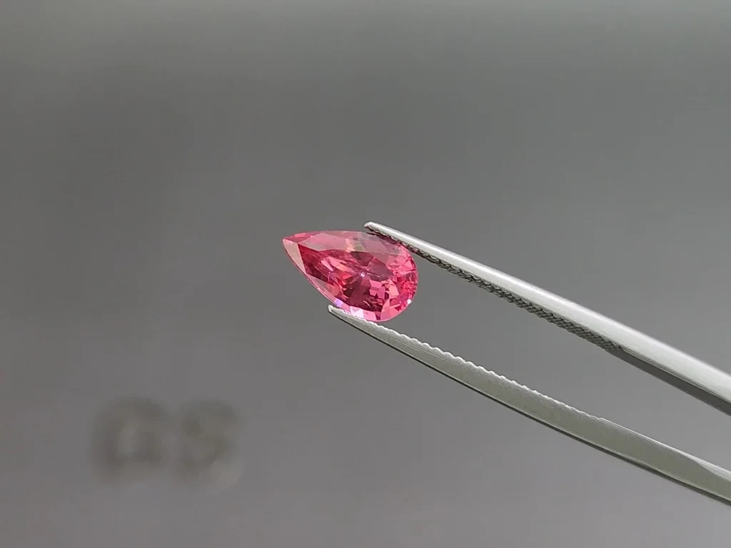 Spinel Mahenge Vivid Pink pear cut 1.53 carats, Tanzania   Image №3