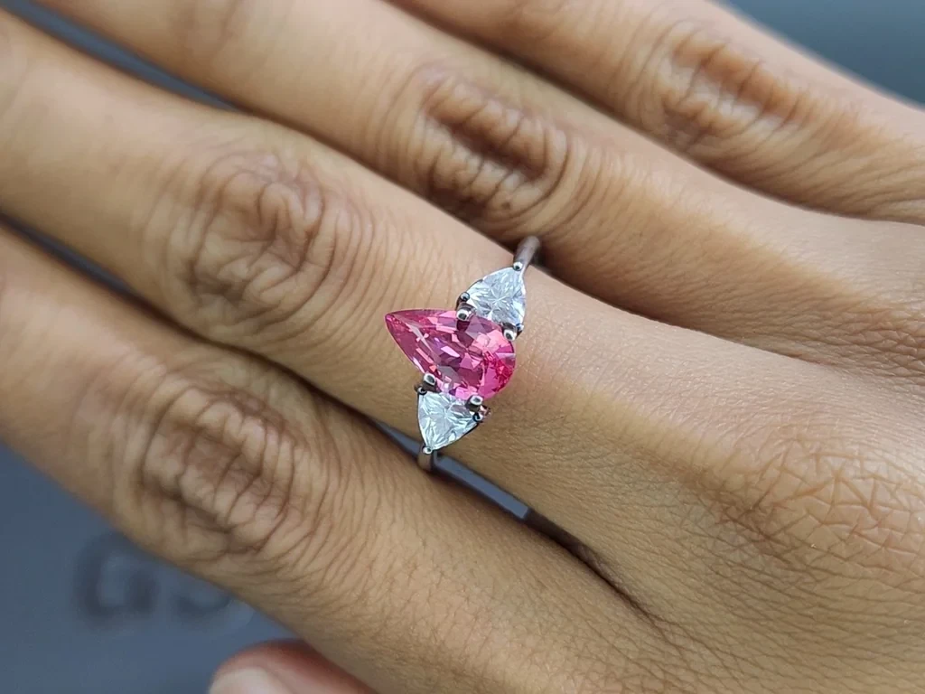 Spinel Mahenge Vivid Pink pear cut 1.53 carats, Tanzania   Image №5