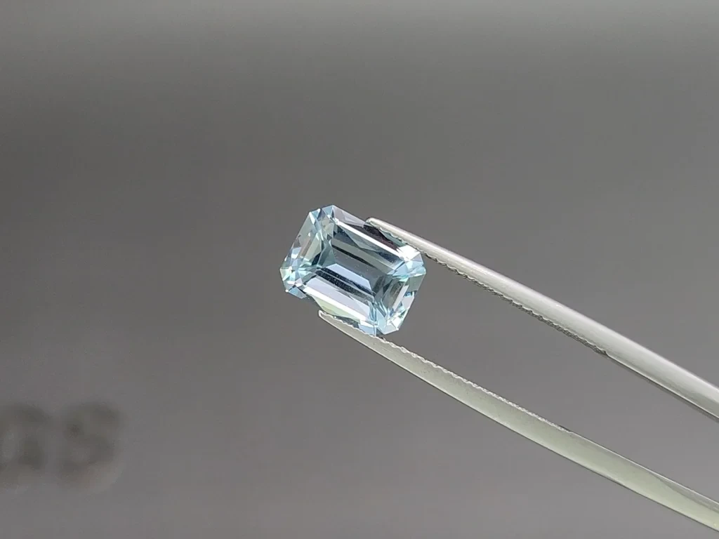 Aquamarine octagon cut  2.45 carats, Madagascar  Image №3