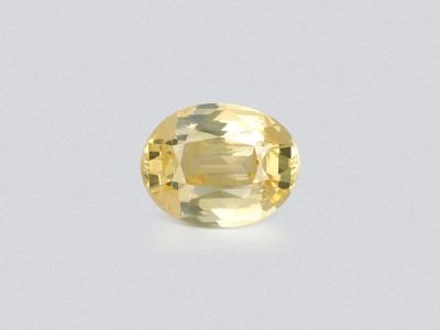 Unheated yellow sapphire oval cut 1.54 carats, Sri Lanka photo