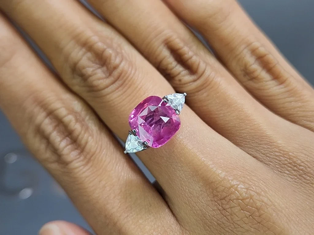 Unheated pink sapphire cushion cut 5.02 carats, Sri Lanka Image №5