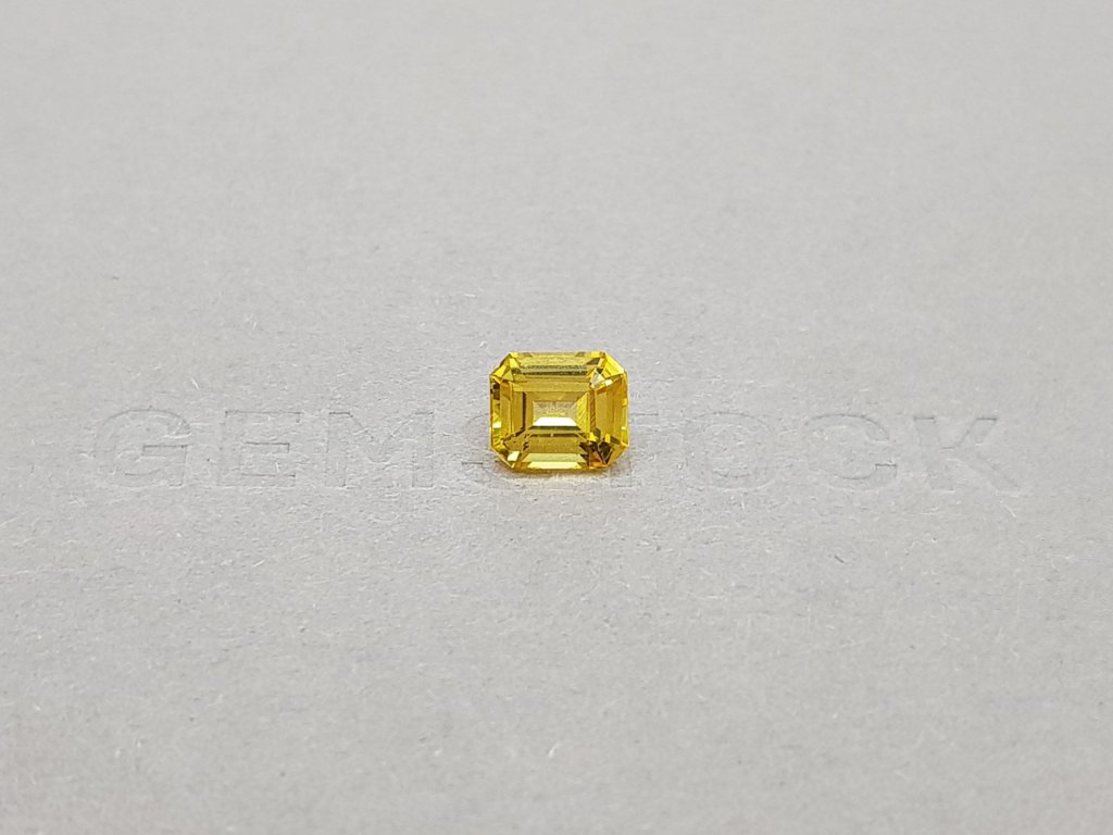 Yellow sapphire 2.01 ct, Sri Lanka Image №1