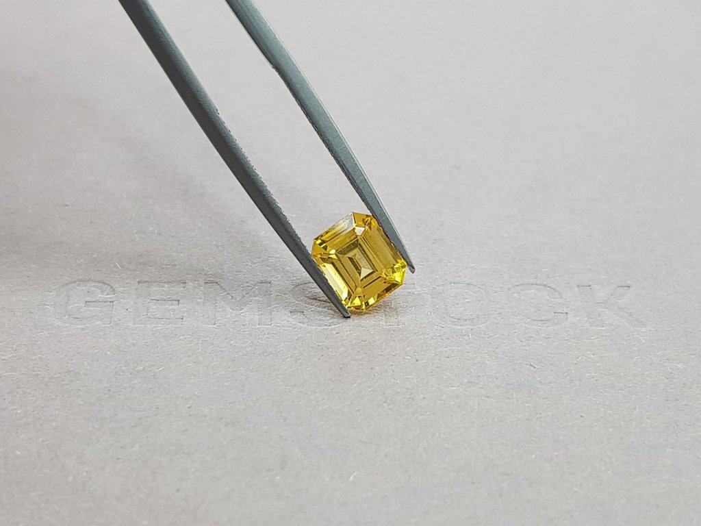 Yellow sapphire 2.01 ct, Sri Lanka Image №4