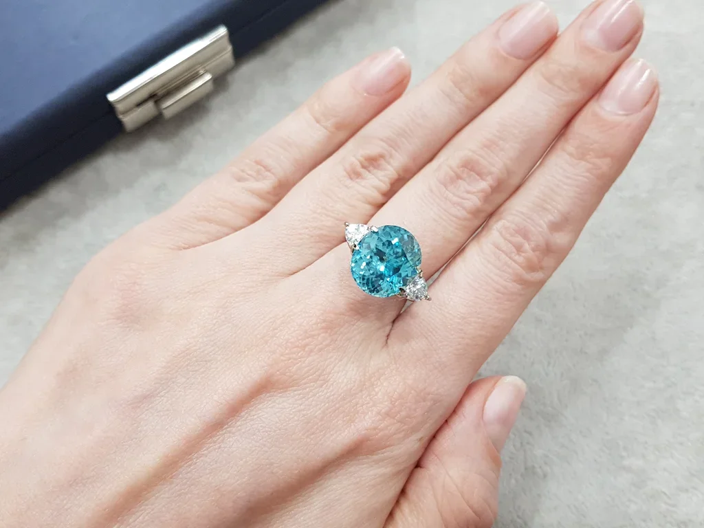 Neon blue oval cut zircon 10.92 ct Image №2