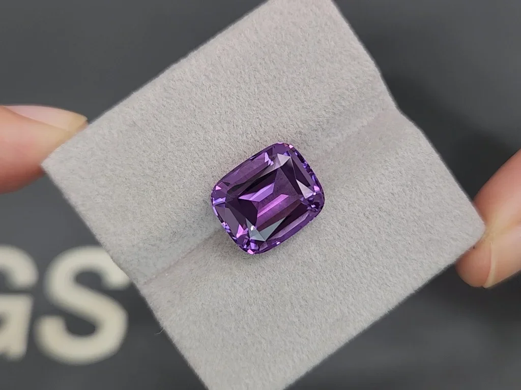 Cushion cut amethyst set 19.20 carats  Image №6