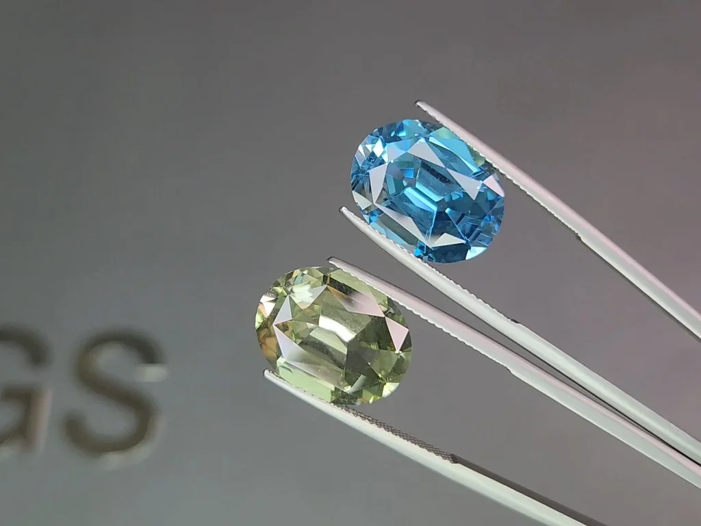 Pair of Sky blue topaz and prasiolite (green quartz) in high precision oval cut 19.48 carats  Image №3